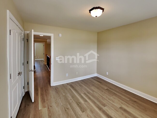 Building Photo - 3520 Wilbur St