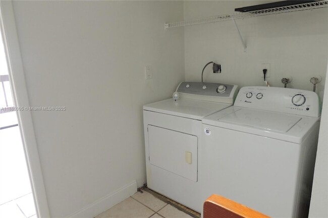 Building Photo - 10104 NW 41st St