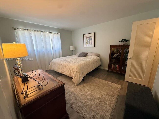 Building Photo - 710 N K St