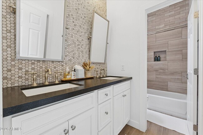 Building Photo - 14604 E Peak View Rd