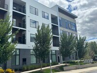 Building Photo - 2132 City Gate Ln