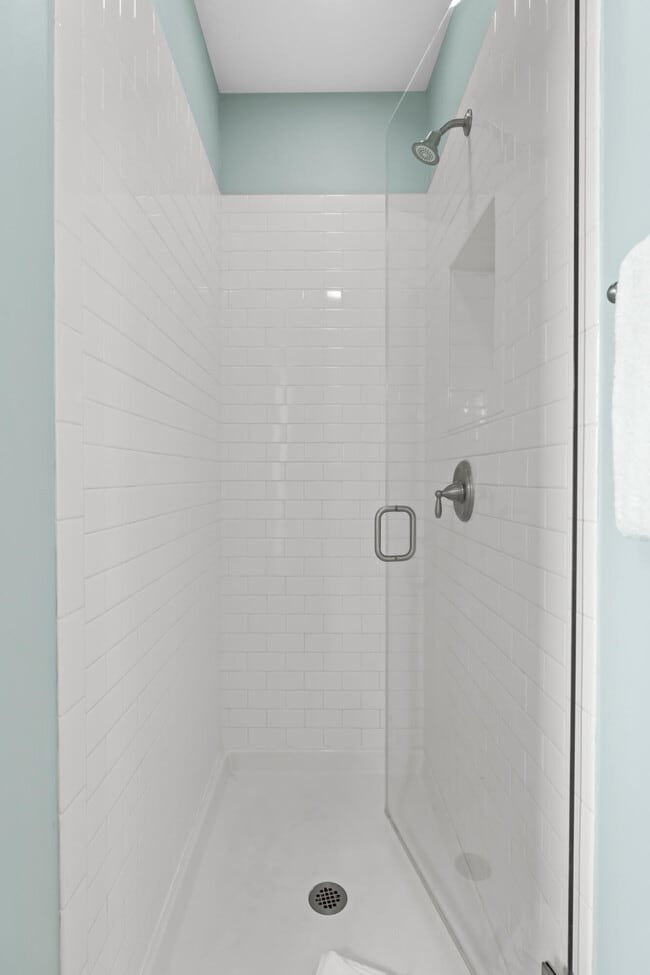 Building Photo - 4555 Grand Key Loop W