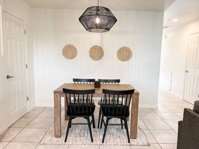 Kitchen - 8503 E Leigh Dr