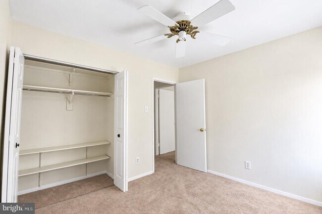 Building Photo - 6049 Forrest Hollow Ln