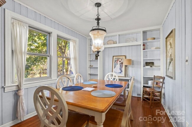 Building Photo - 2917 Forest Park Dr