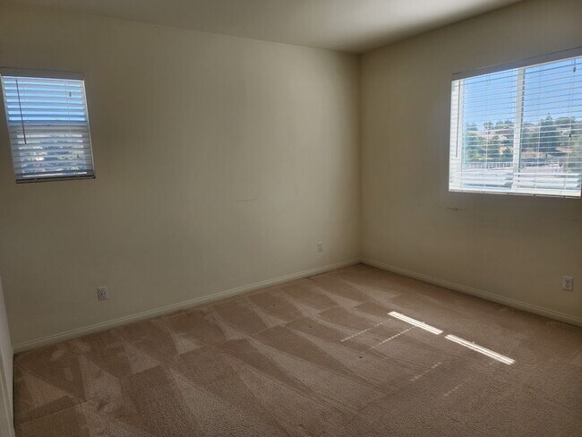 Building Photo - 36300 Golden Poppy Ln