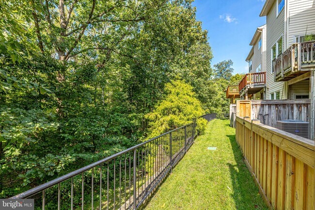 Building Photo - 43103 Forest Edge Square