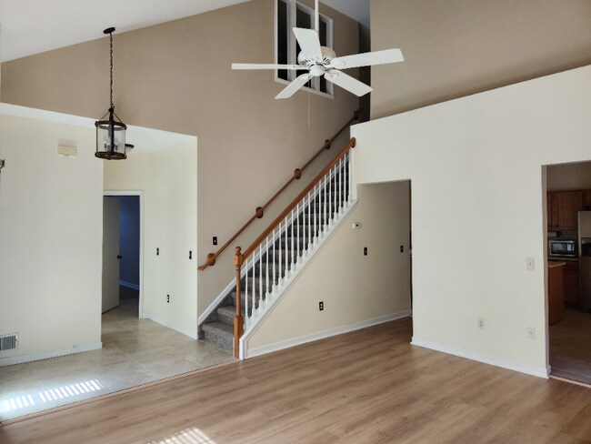 Building Photo - 185 Morgan Dr