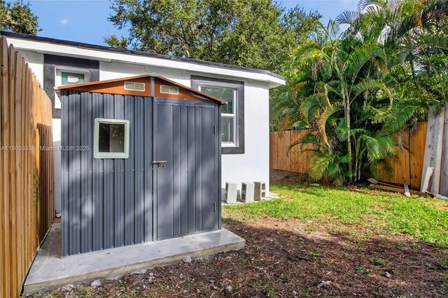 Building Photo - 428 NW 97th St