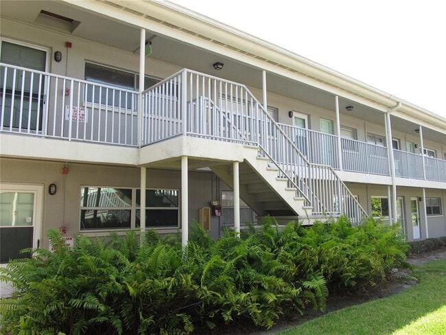 Building Photo - 5924 5th Ave N