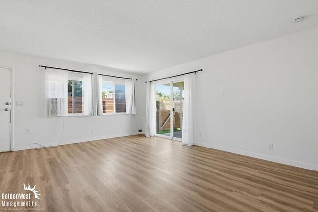 Building Photo - Bright and Inviting 2Bdm 1Ba Apartment in Escondido!