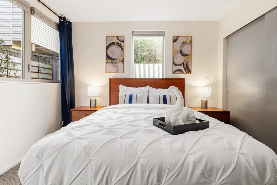 Building Photo - 2214 E Terrace St