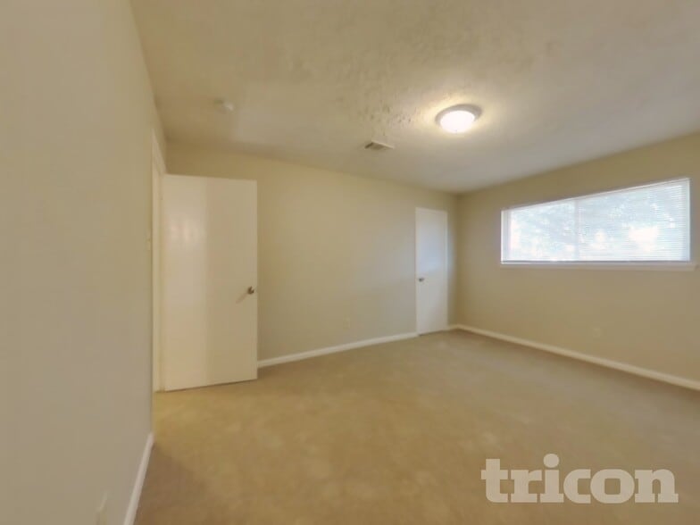 Building Photo - 12027 Arrowhead Glen Dr