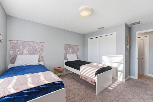 Building Photo - 8924 Stinger Dr