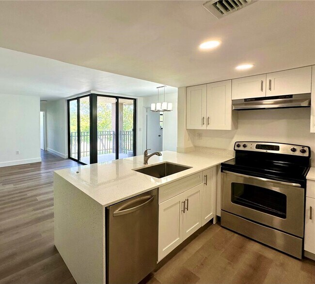 Building Photo - 3561 SW 117th Ave