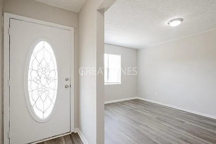 Building Photo - 6 Hitching Post Ct