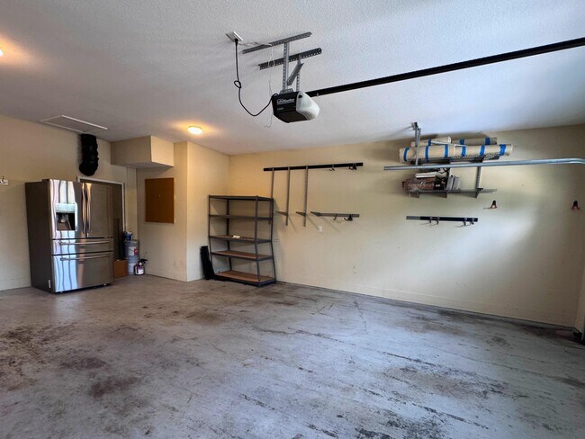 Building Photo - 2416 Boulder Springs Dr