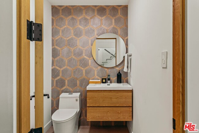 Building Photo - 17045 Otsego St