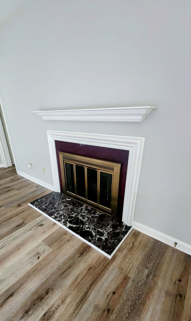 Building Photo - Charming 2-Bedroom Home in Fairview Park