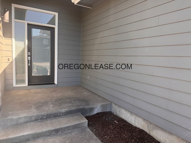 Building Photo - 3 Bedrooms | 2 Bathrooms | 1,800 Sq. Ft. |...