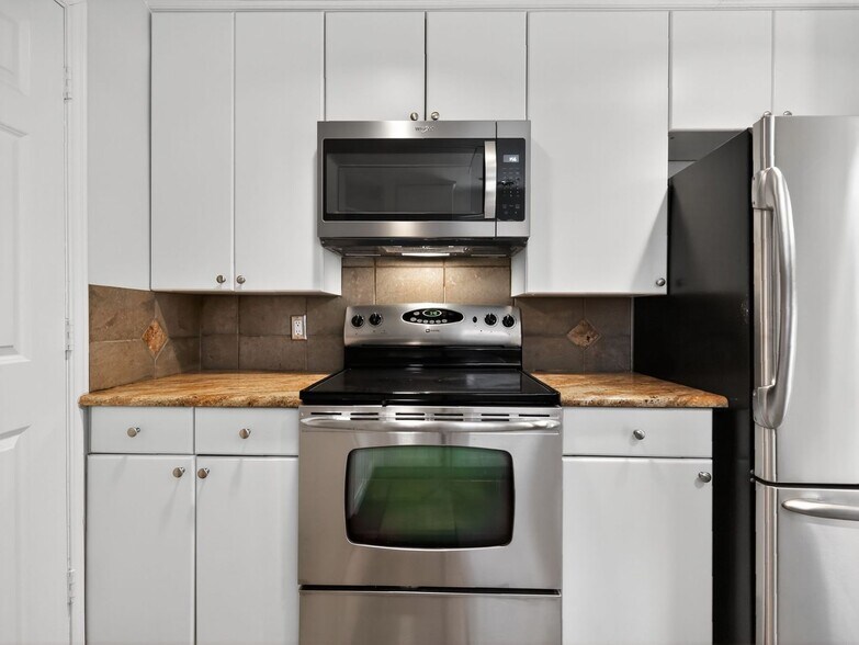 Building Photo - 4111 Herschel Ave