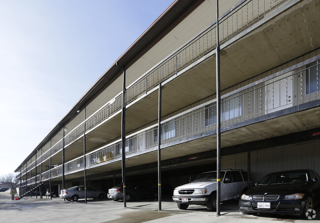Building Photo - Murray Place Apartments
