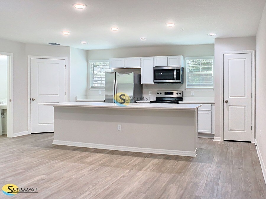 Building Photo - 3821 SW 43rd Ct