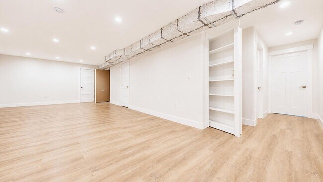 Building Photo - 3660 Native Dancer Dr