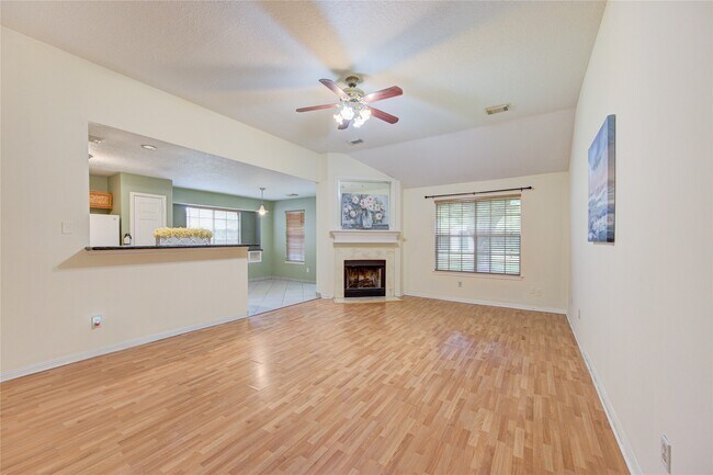 Building Photo - 2915 Blue Mist Dr