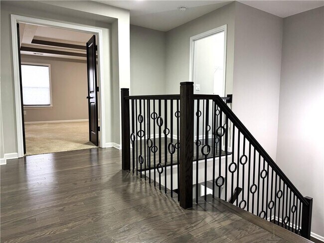 Building Photo - 920 Grove Valley Dr