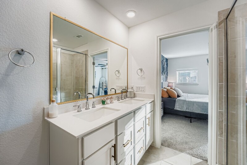 Building Photo - 2902 Bronx Dr