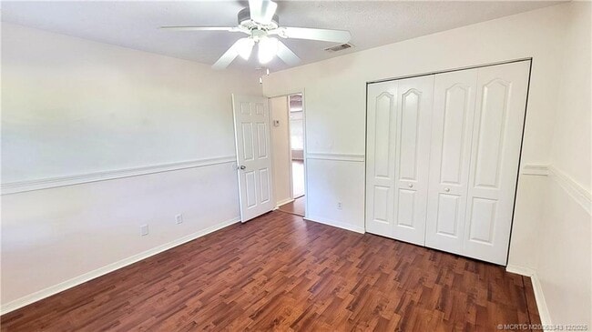 Building Photo - 2149 SE Dolphin Rd