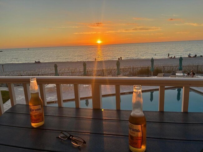 Building Photo - 1977 Gulf Shore Blvd N