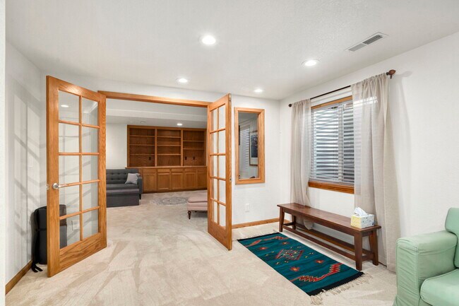 Building Photo - 1626 Foxhall Ct