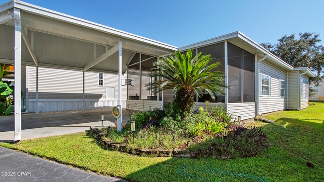 Building Photo - 1219 Thomas Dr