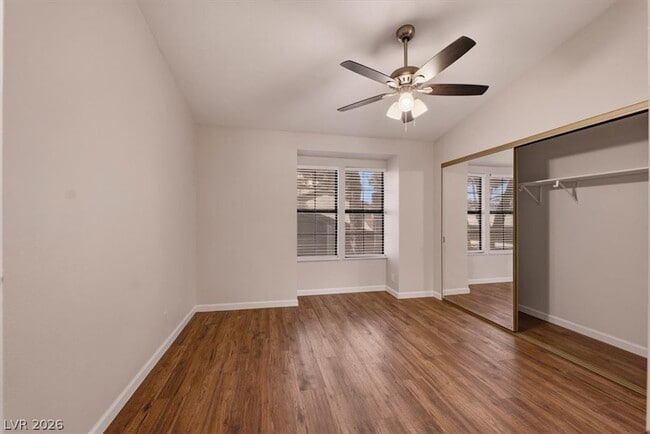 Building Photo - 2410 Pickwick Dr