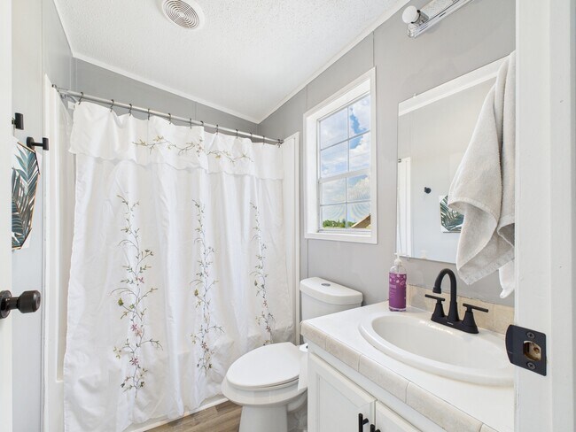 Building Photo - 12418 N Lake Houston Pkwy