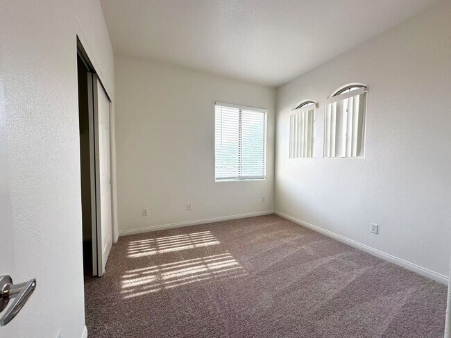 Building Photo - Beautiful two-story- single-family home