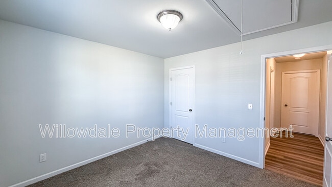 Building Photo - 993 Deaton Dr