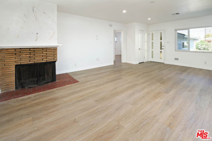 Building Photo - 1436 W 152nd St