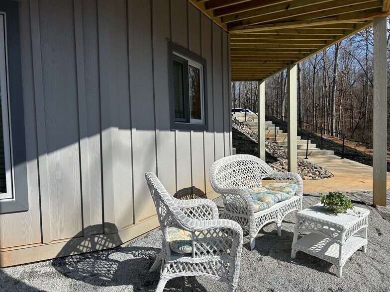 Building Photo - 226 Wineberger Rd