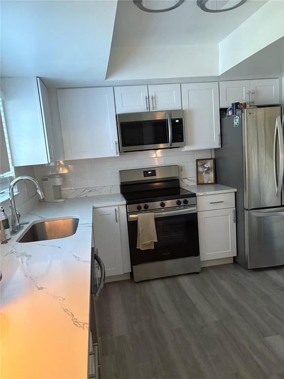 Building Photo - 988 Sweetbrier Dr