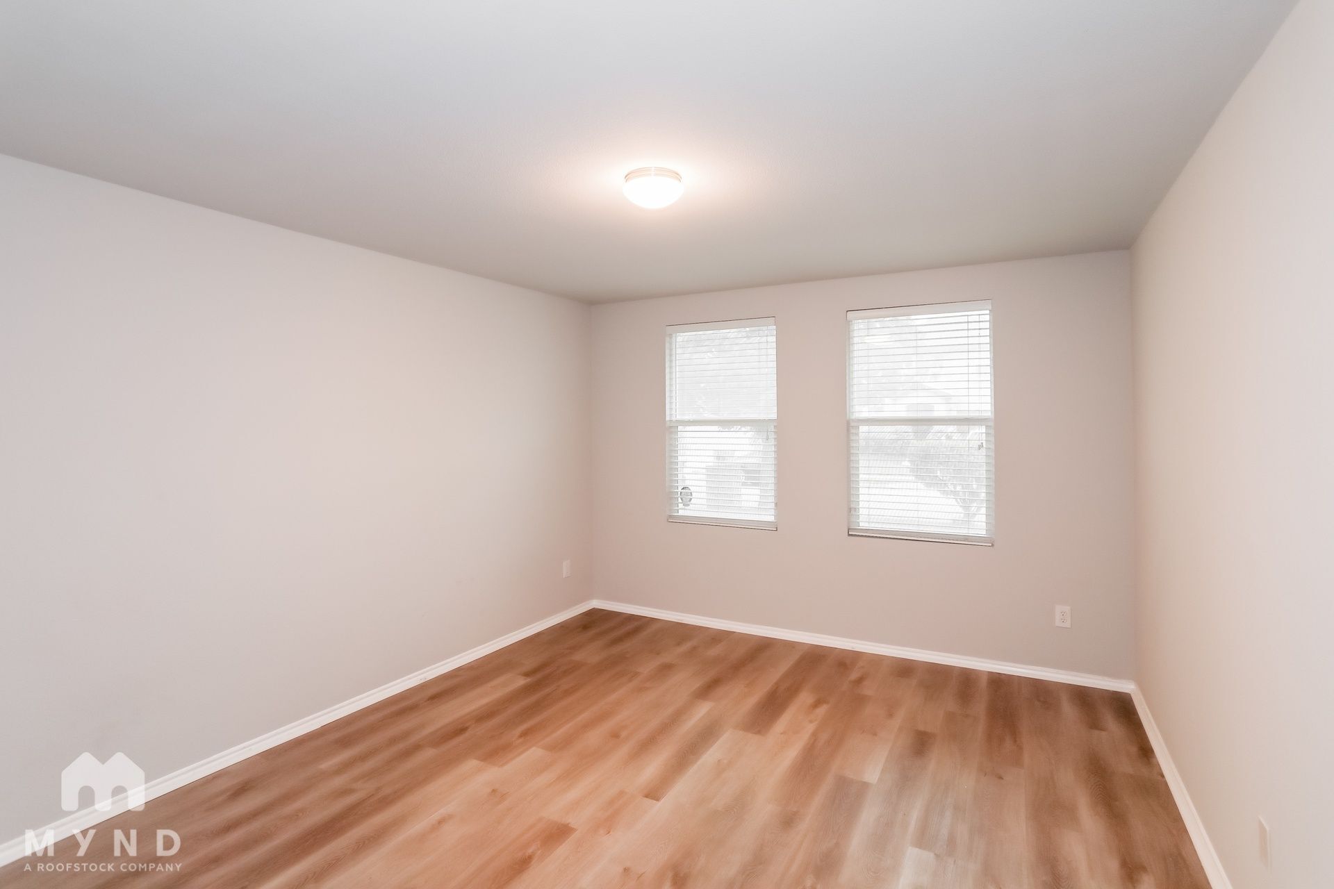 Building Photo - 16521 Woodside Dr