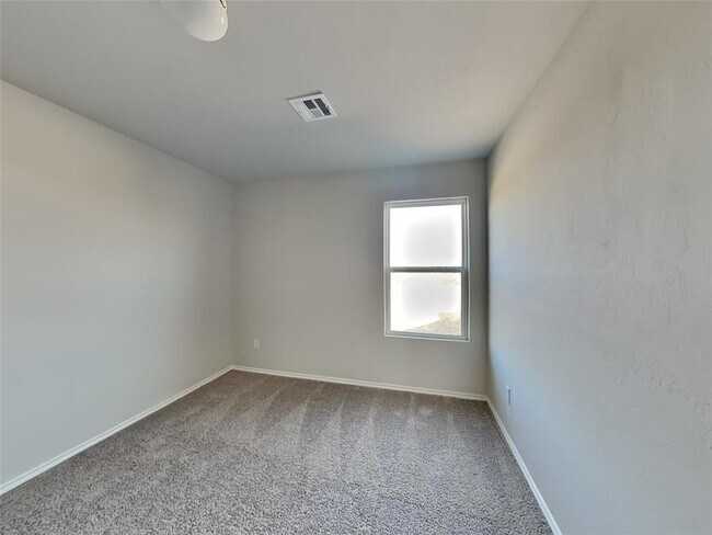 Building Photo - 1033 E Stetson Ln