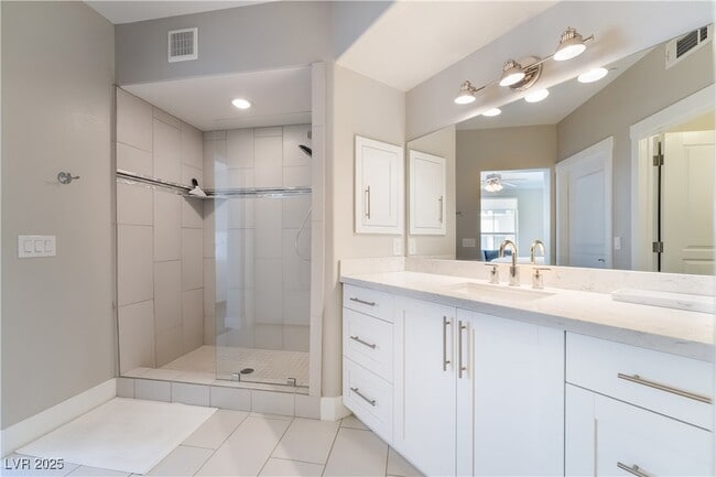 Building Photo - 2555 Hampton Rd