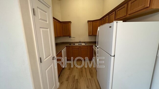 Building Photo - 1656 Westbury Way