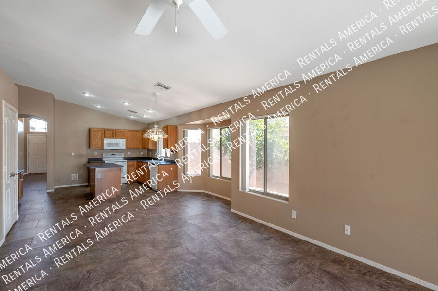 Building Photo - 3859 E Longhorn Dr