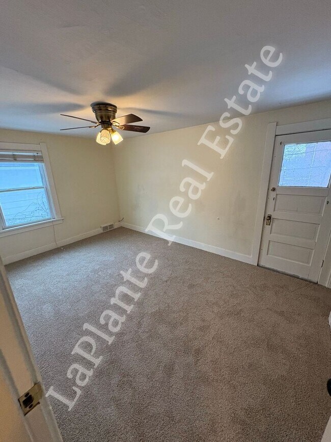 Building Photo - Charming 3-Bedroom Home in Central Toledo – Spacious Layout & Convenient Location