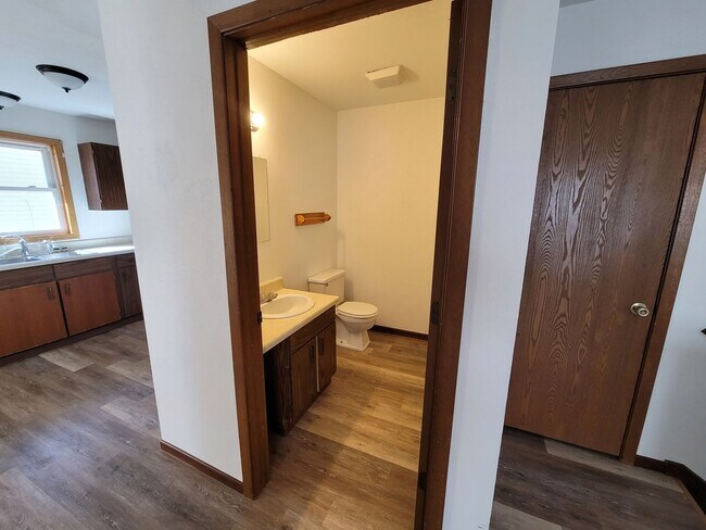 Building Photo - 2460-2462 2nd Ave South