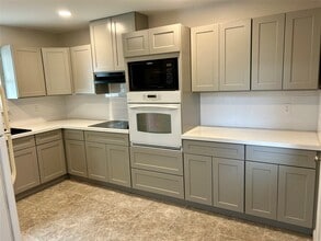 Building Photo - 8510 Vogue Ln